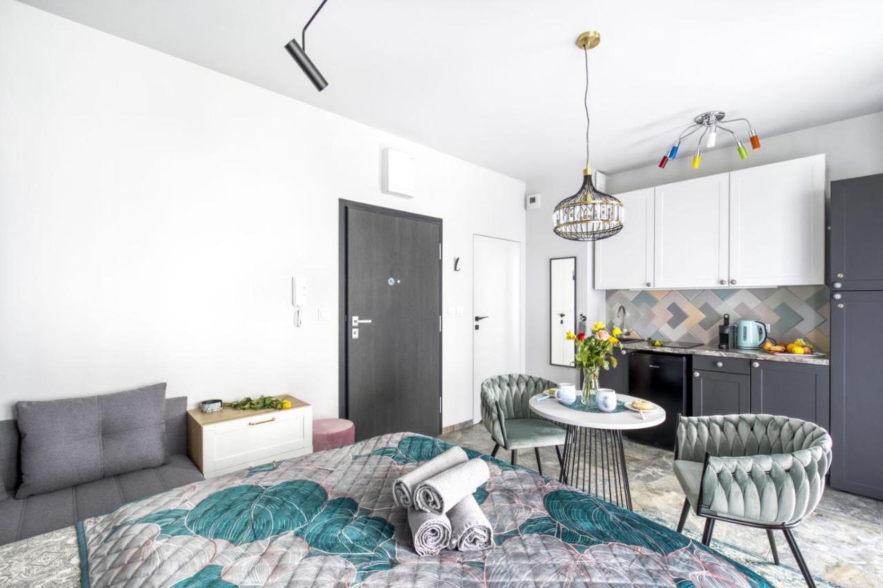 Apartamenty Metropark Krzemieniecka-Lux Varşovia Exterior foto