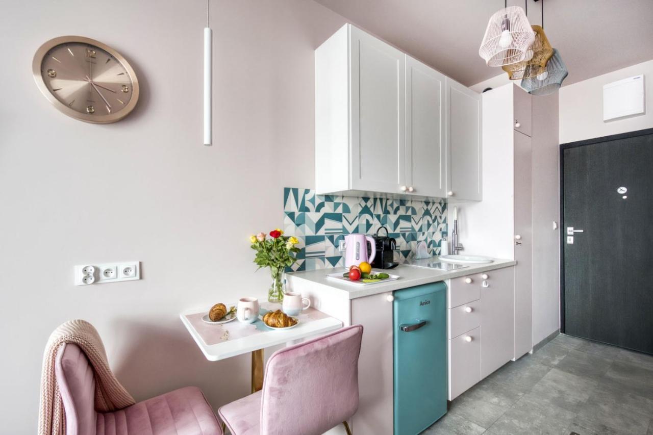 Apartamenty Metropark Krzemieniecka-Lux Varşovia Exterior foto